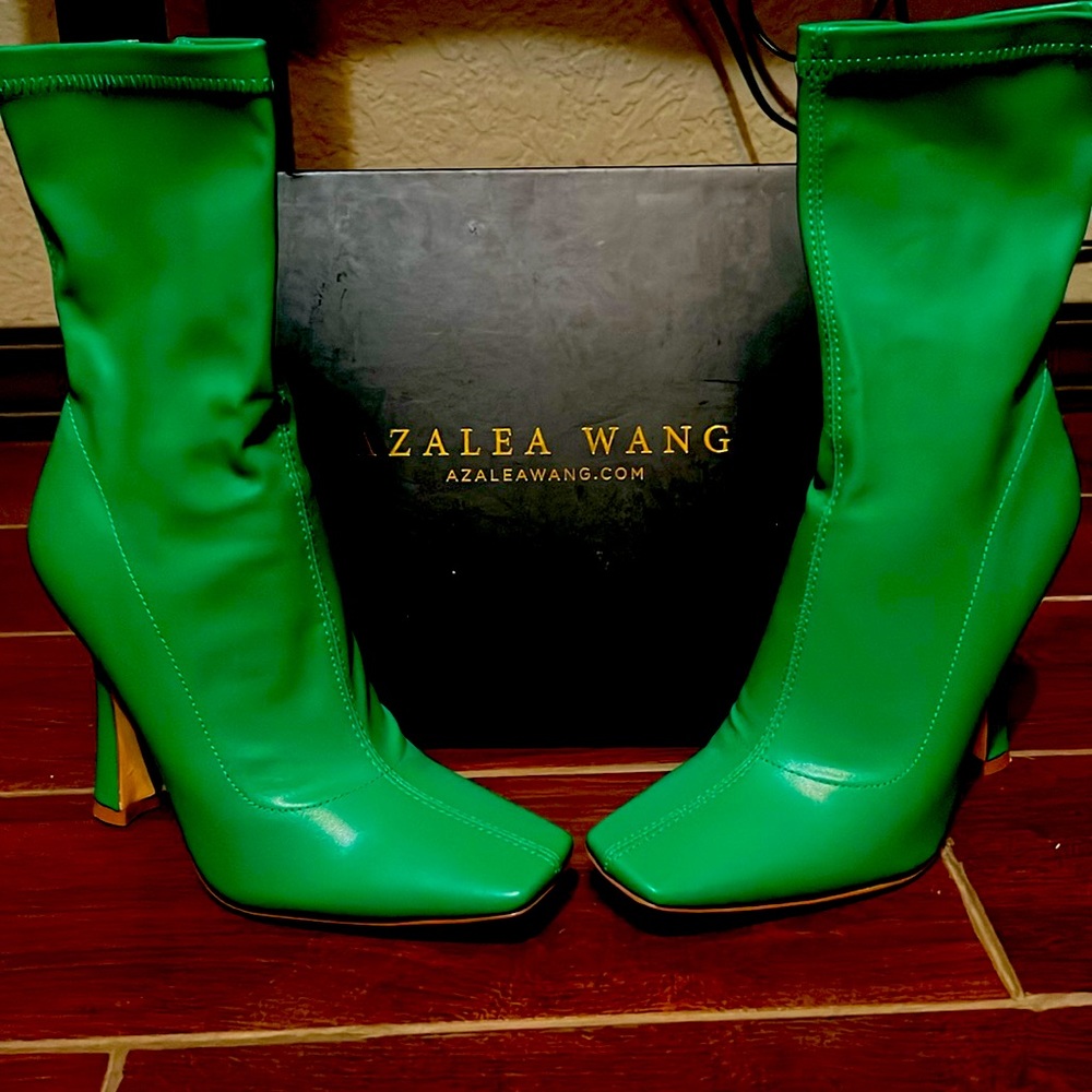 NWB!! ⭐️ Azalea Wang Neon Green Stretch Heeled Boots – Size 7